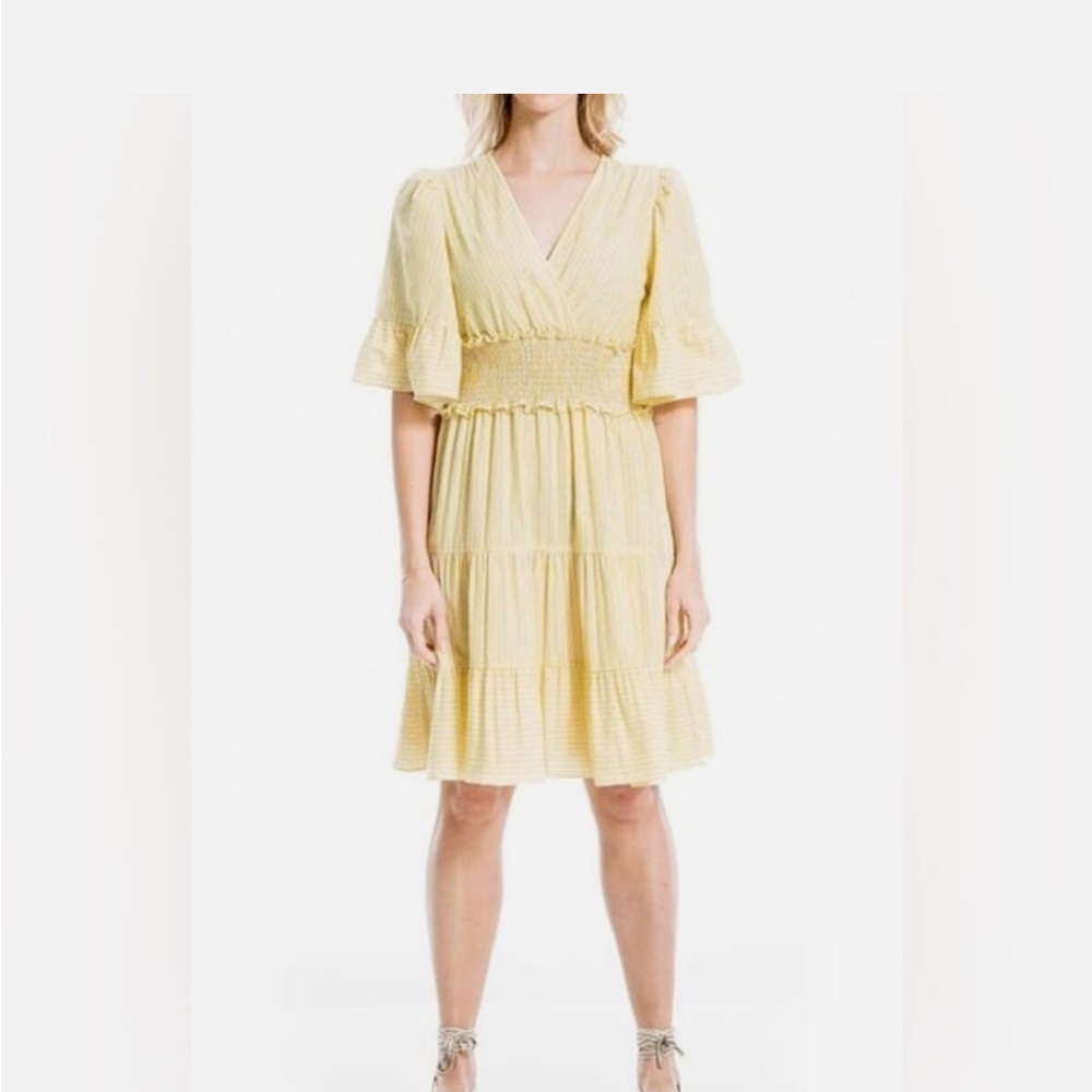 Max Studio Yellow Midi Dress with V-Neck and Flutter Sleeves